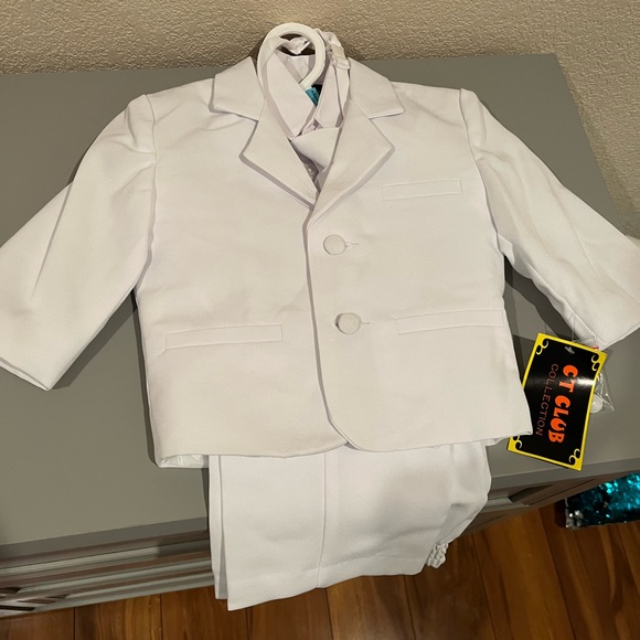9-12M white suit - Picture 1 of 3